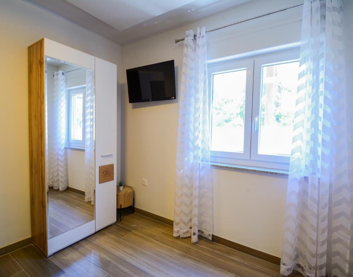 Apartment Grey&Yellow Задар Екстериор снимка