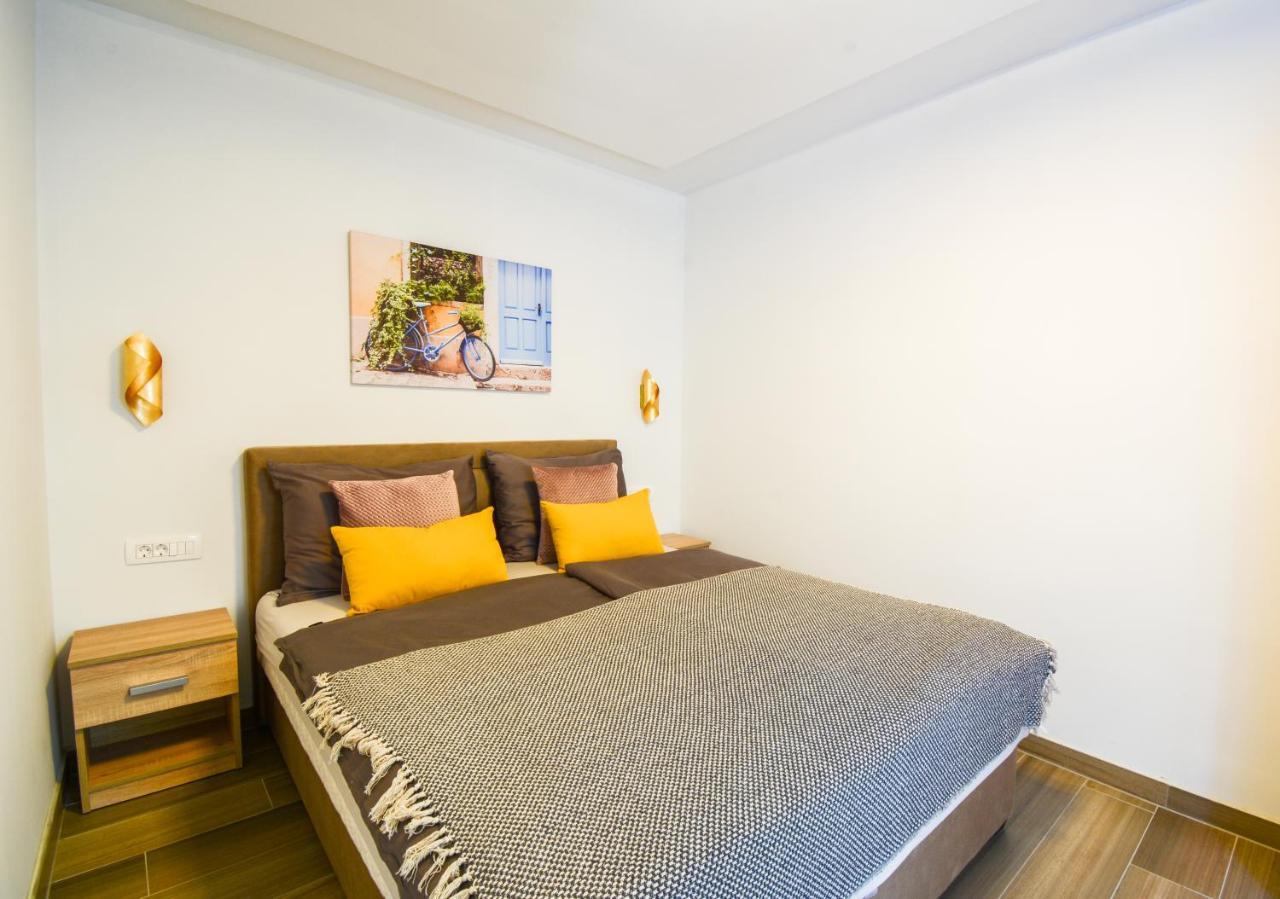 Apartment Grey&Yellow Задар Екстериор снимка