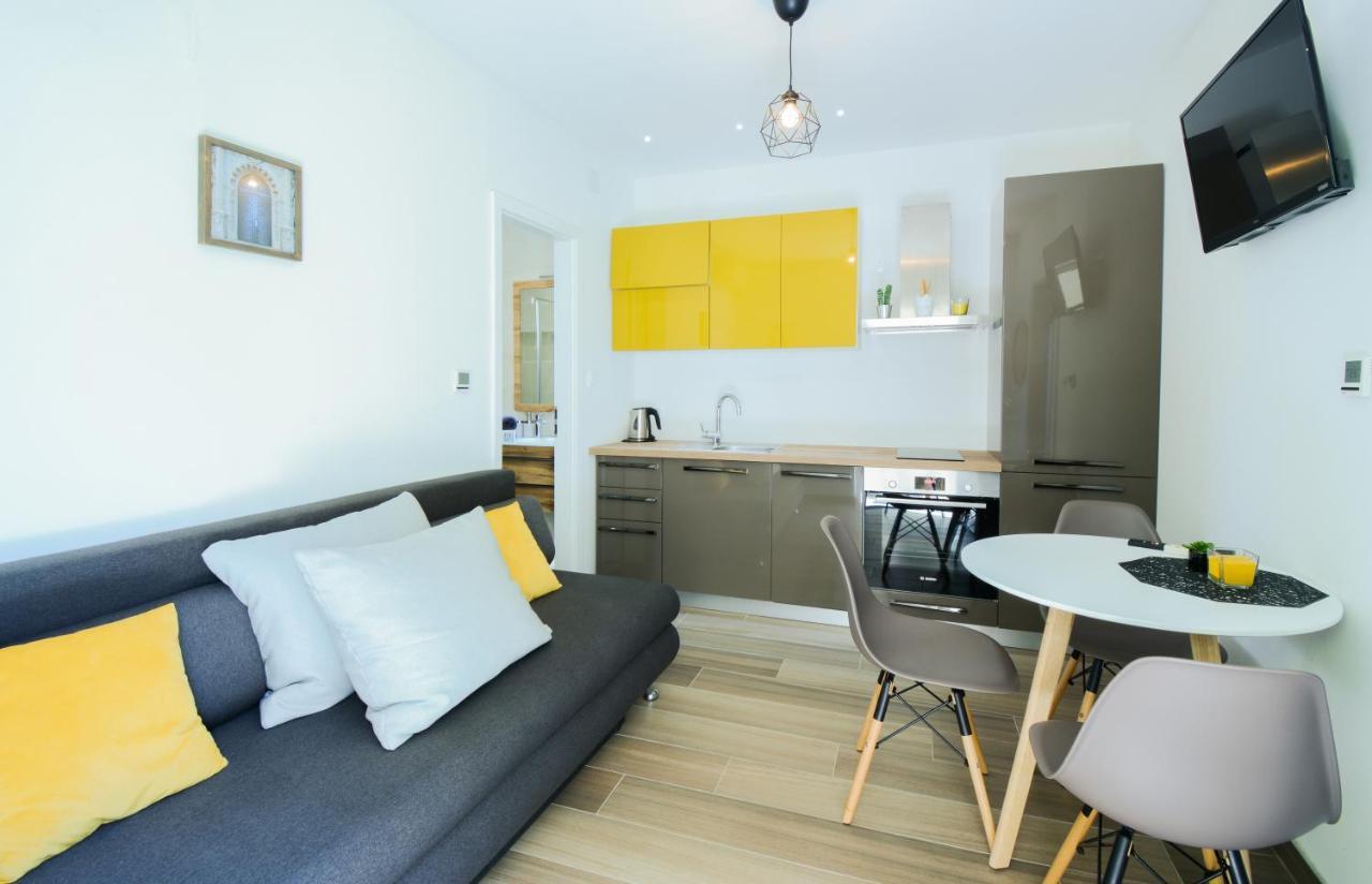 Apartment Grey&Yellow Задар Екстериор снимка